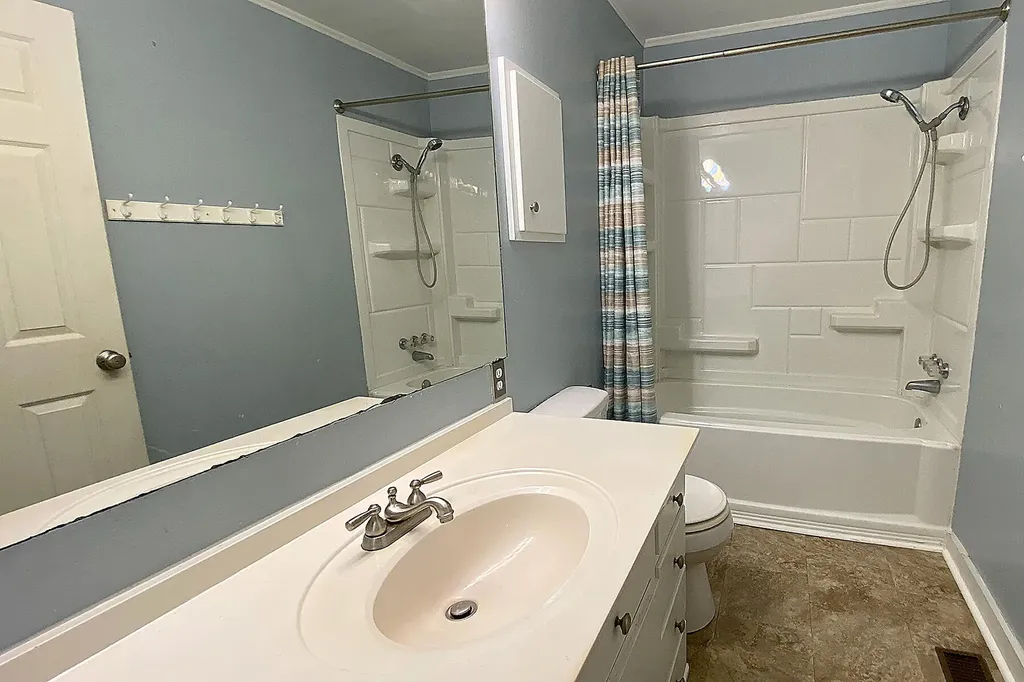 4243 W Kentucky 94 Murray KY 42071