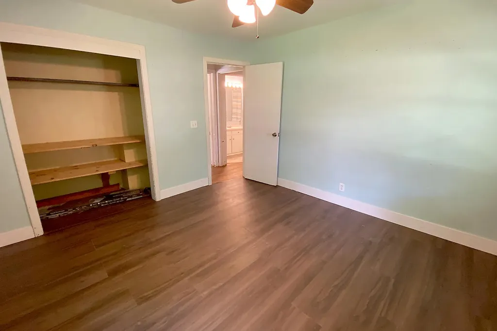 4243 W Kentucky 94 Murray KY 42071