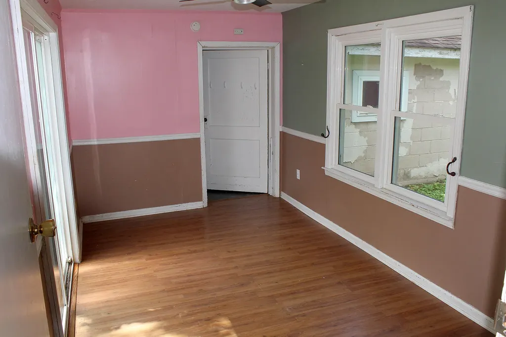 4243 W Kentucky 94 Murray KY 42071
