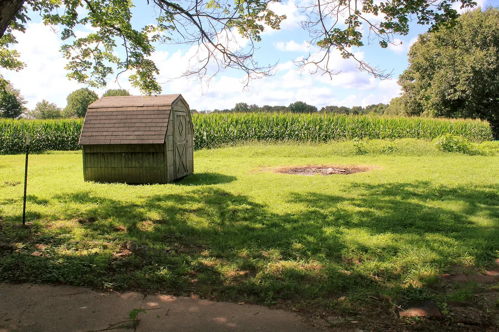 4243 W Kentucky 94 Murray KY 42071