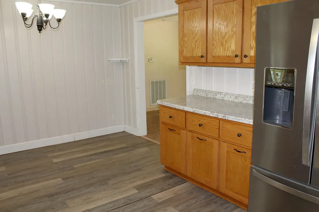 4243 W Kentucky 94 Murray KY 42071