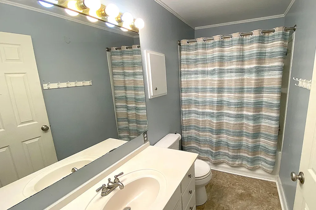 4243 W Kentucky 94 Murray KY 42071