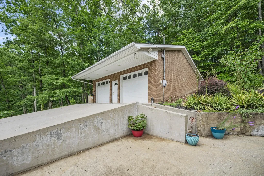 280 Pine Valley Road Berea KY 40403