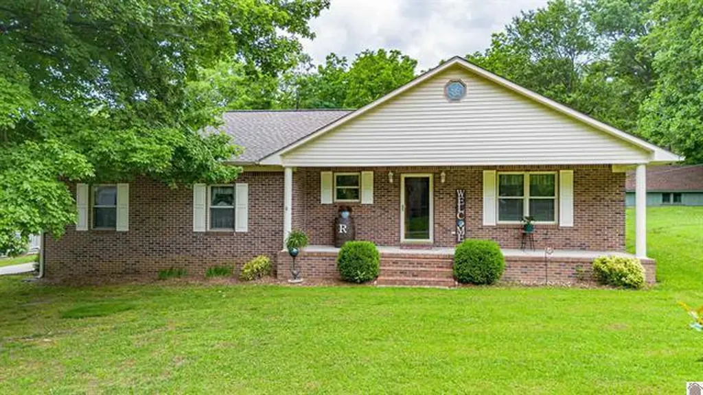 84 Orchard Street Bardwell KY 42023