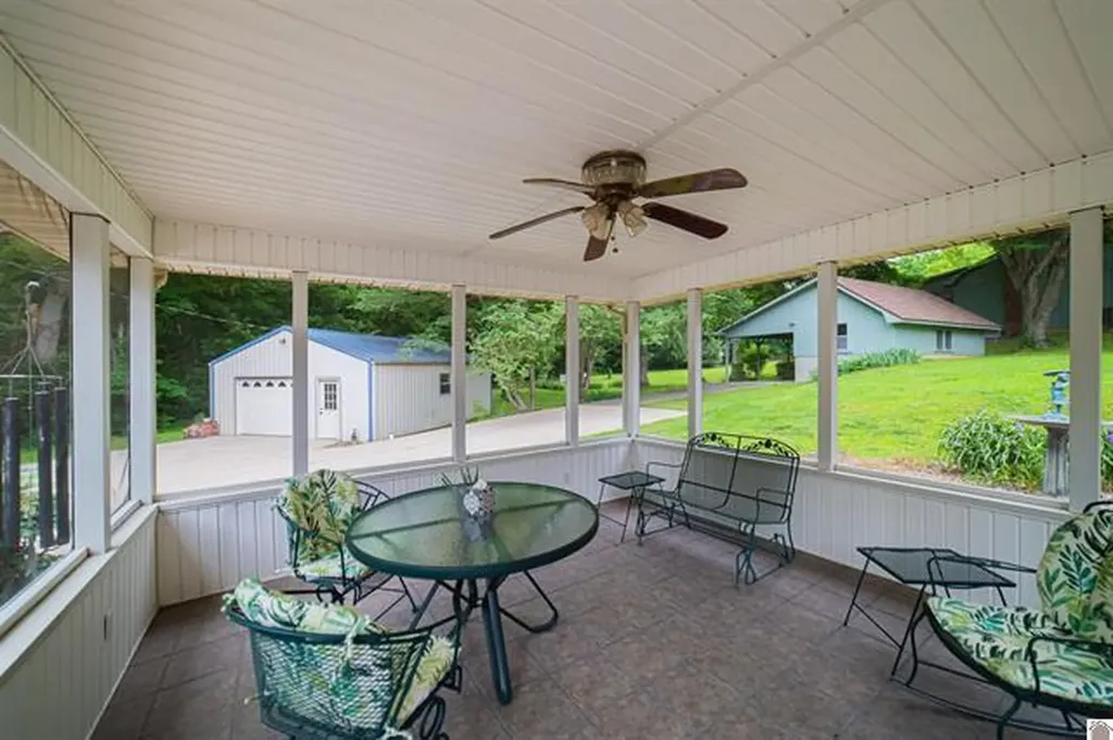 84 Orchard Street Bardwell KY 42023
