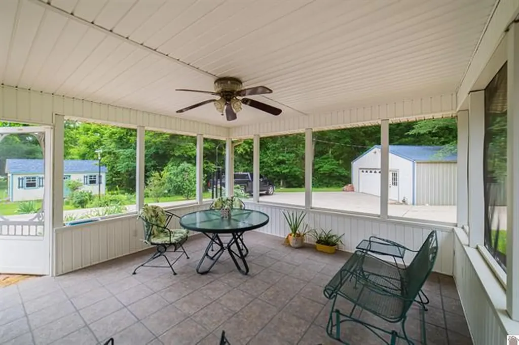84 Orchard Street Bardwell KY 42023