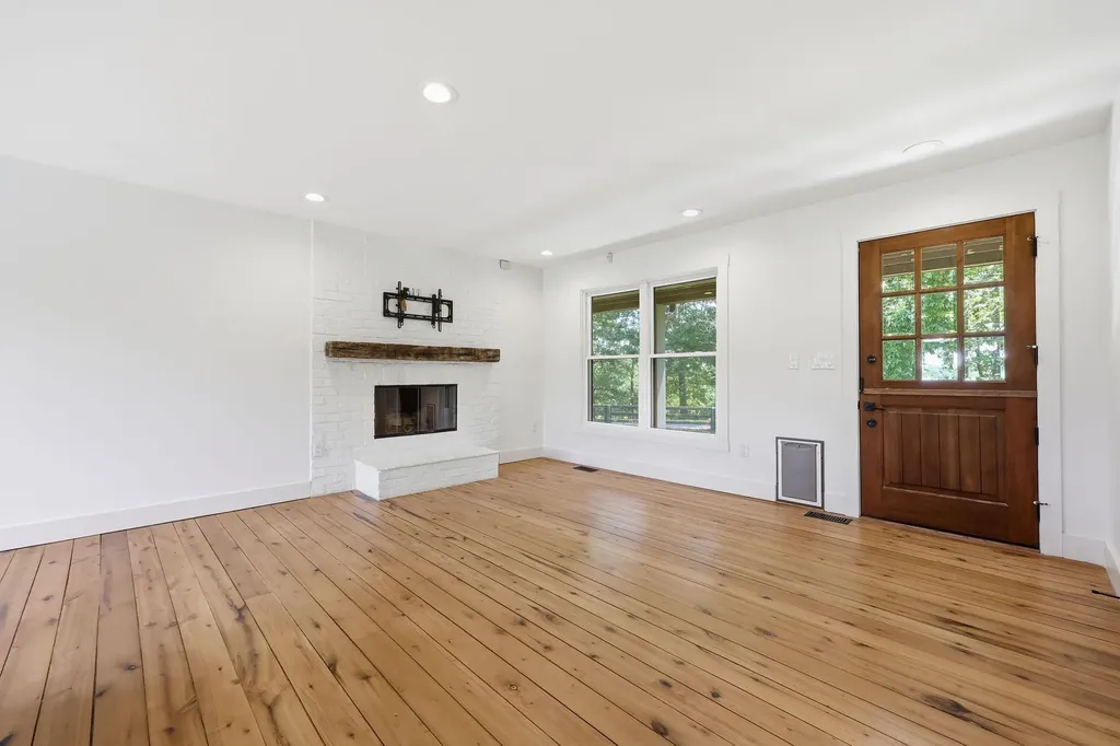 4988-A Fords Mill Road Versailles KY 40383