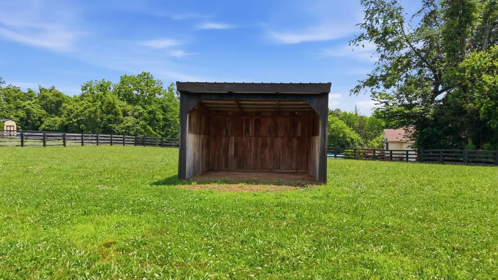 4988-A Fords Mill Road Versailles KY 40383