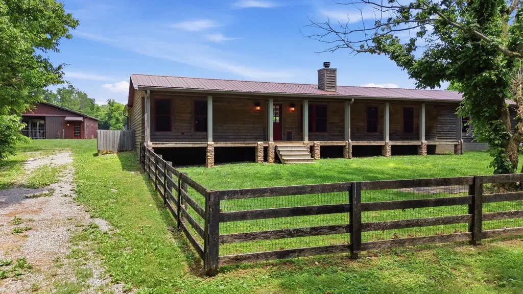 4988-A Fords Mill Road Versailles KY 40383