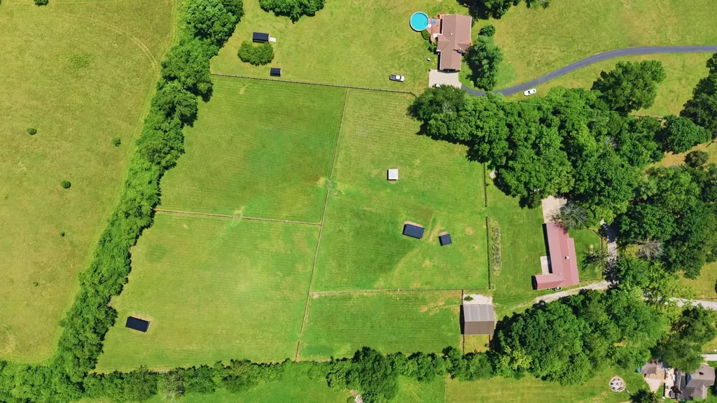 4988-A Fords Mill Road Versailles KY 40383