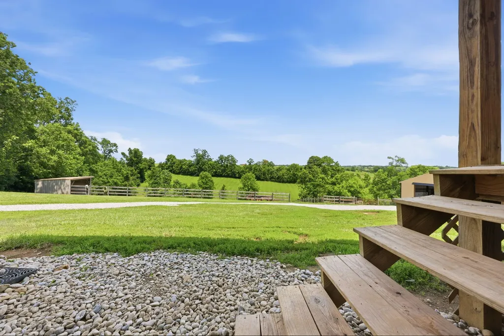 6888 Bybee Road Winchester KY 40391