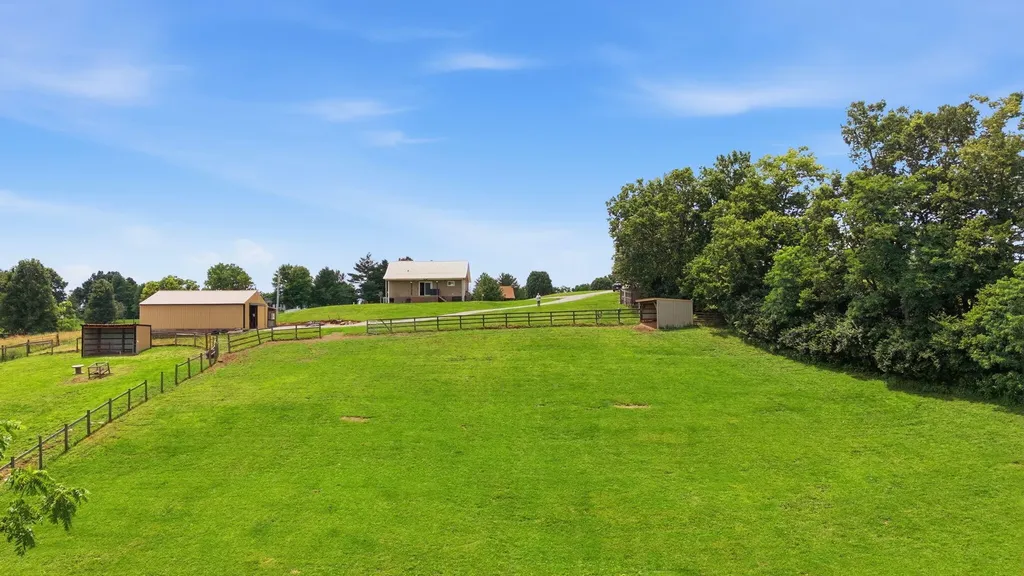 6888 Bybee Road Winchester KY 40391