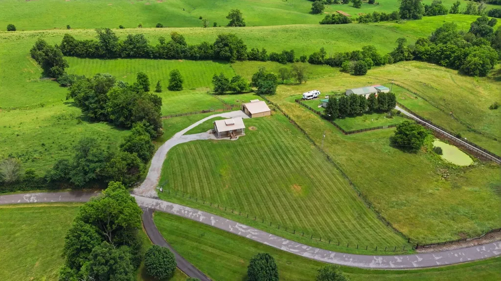6888 Bybee Road Winchester KY 40391