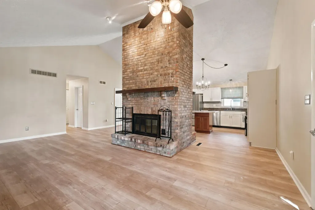 436 Pasadena Drive Lexington KY 40503