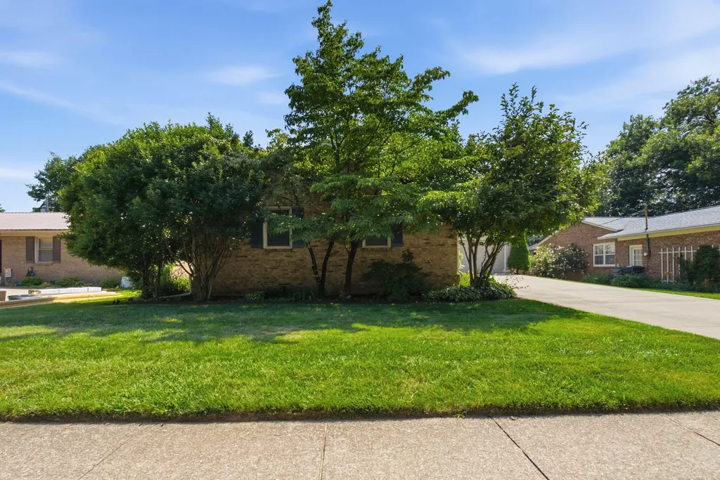436 Pasadena Drive Lexington KY 40503