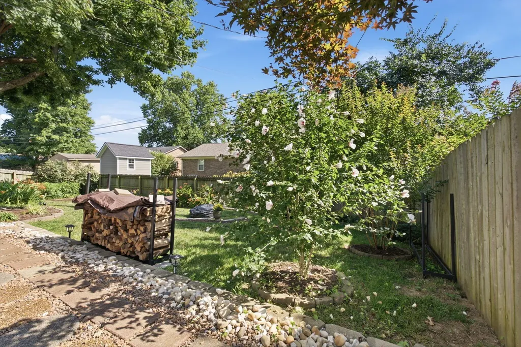 436 Pasadena Drive Lexington KY 40503