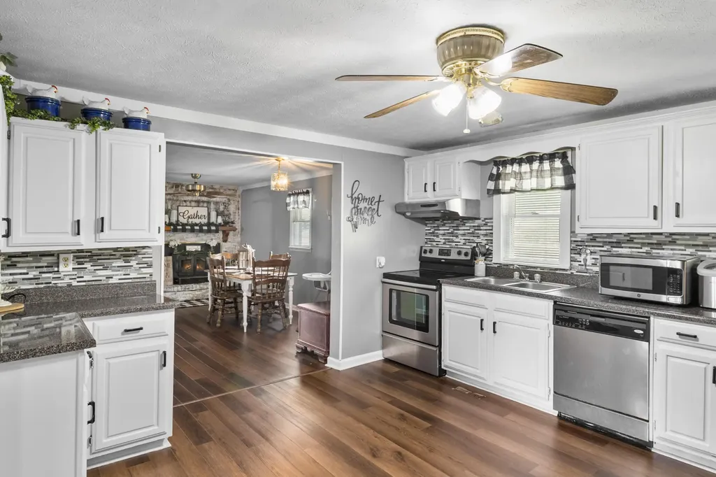 641 State Highway 3444 Annville KY 40402