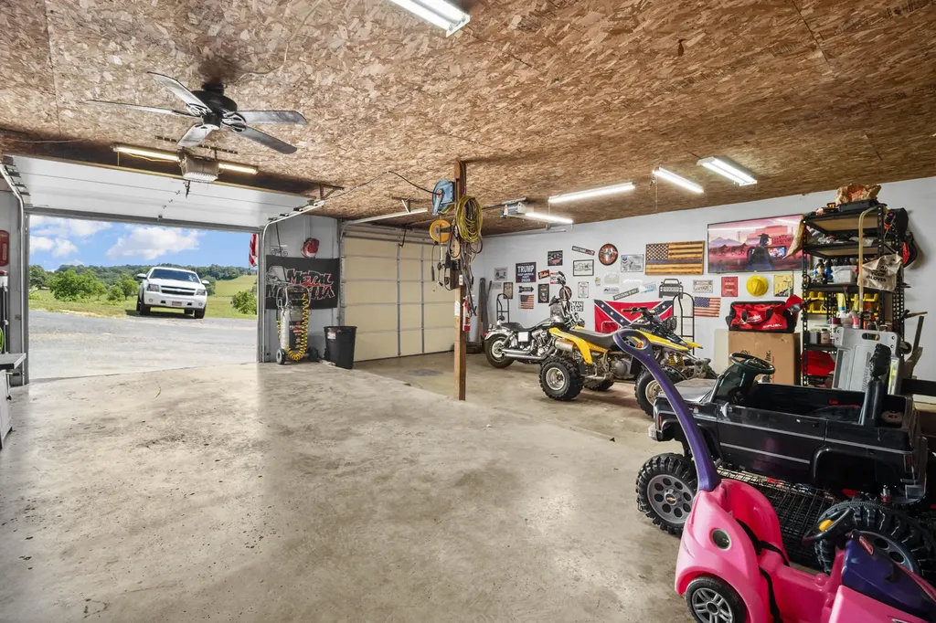 641 State Highway 3444 Annville KY 40402