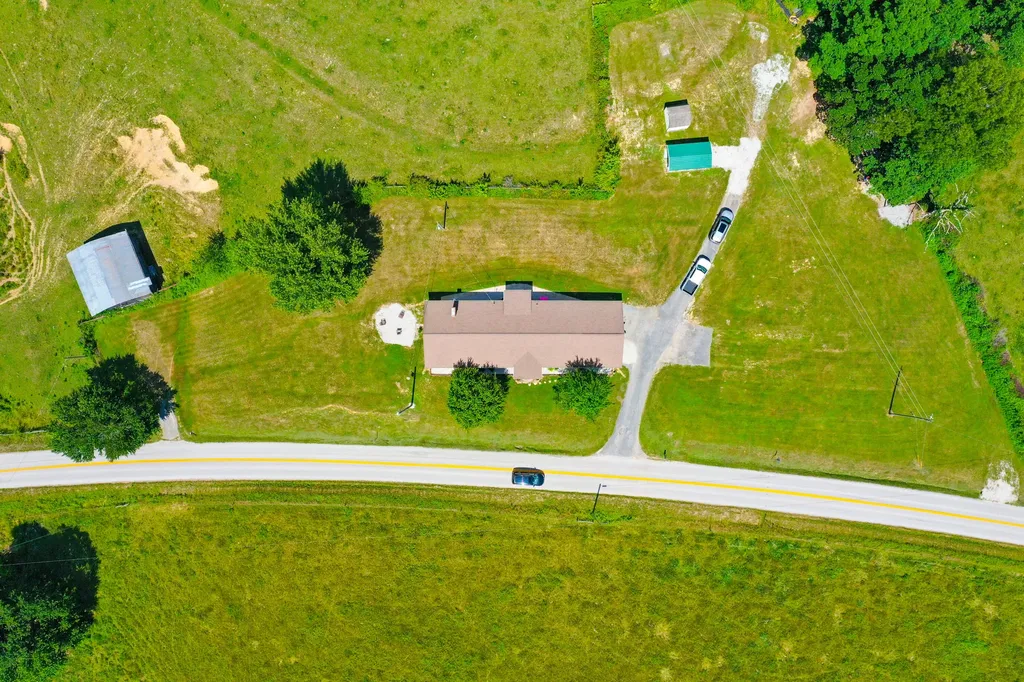 641 State Highway 3444 Annville KY 40402