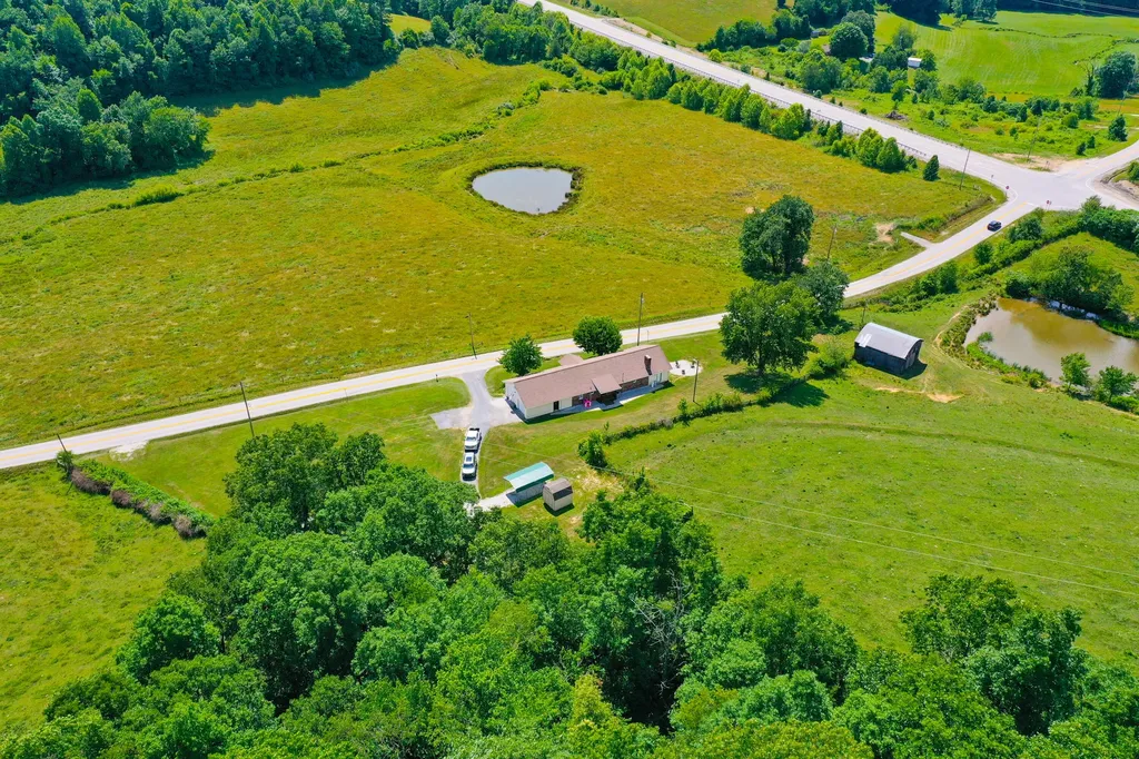 641 State Highway 3444 Annville KY 40402