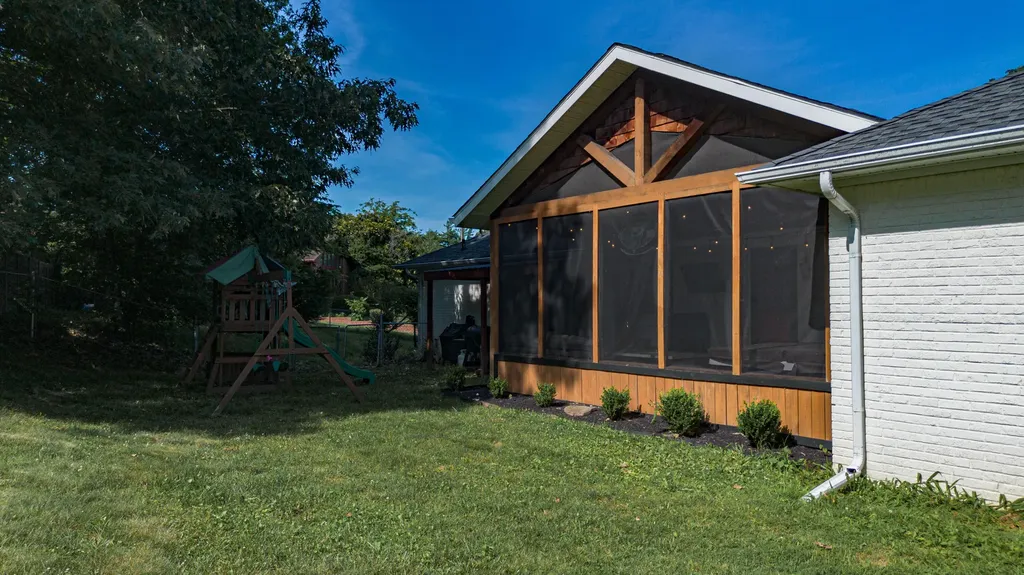 4242 Forrest Avenue Paducah KY 42001