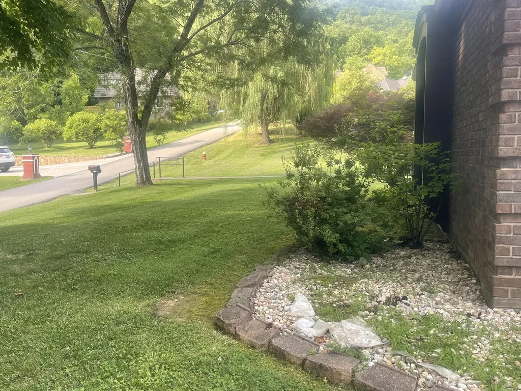 859 Woodland Hills Harlan KY 40831