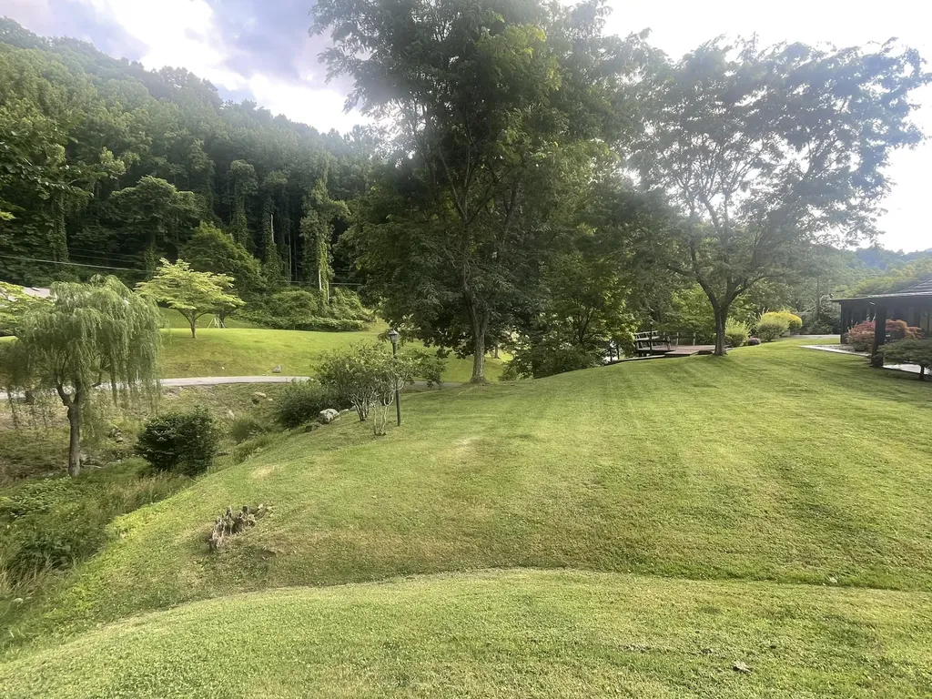 859 Woodland Hills Harlan KY 40831