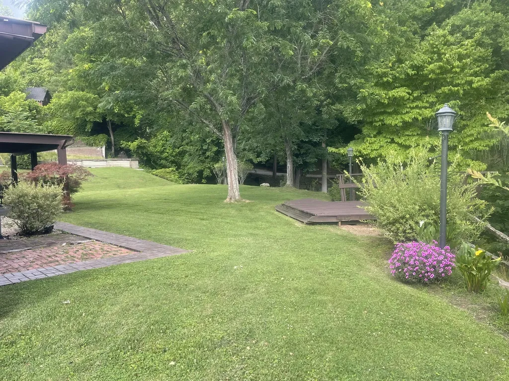 859 Woodland Hills Harlan KY 40831