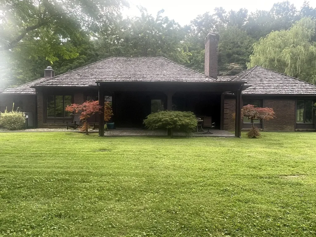 859 Woodland Hills Harlan KY 40831