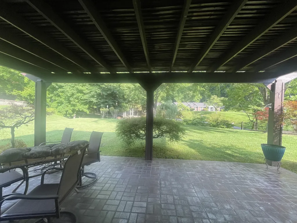 859 Woodland Hills Harlan KY 40831