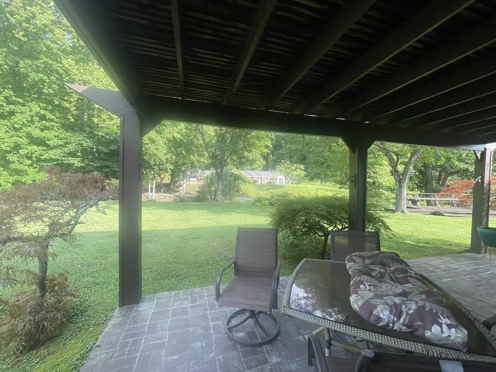 859 Woodland Hills Harlan KY 40831