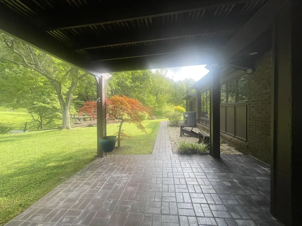 859 Woodland Hills Harlan KY 40831