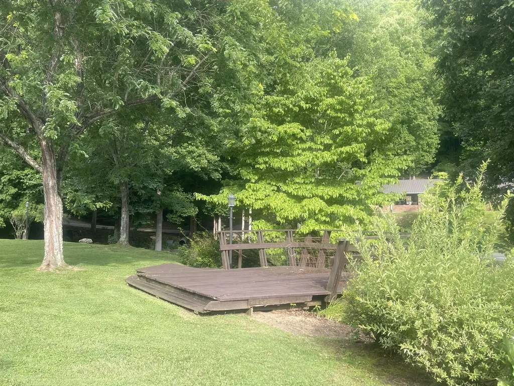 859 Woodland Hills Harlan KY 40831