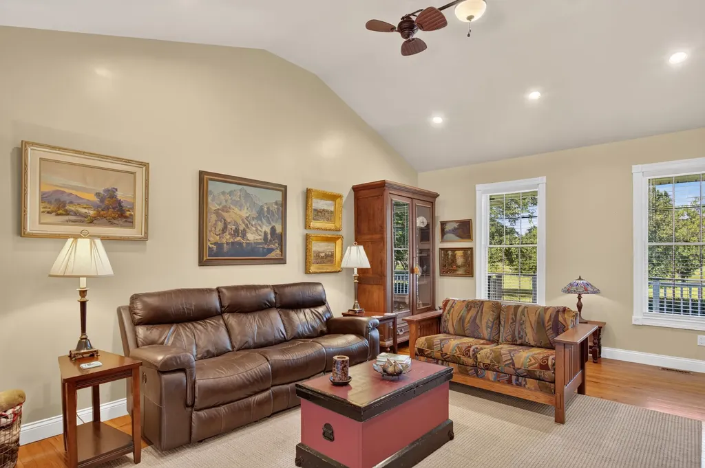 227 Rebecca Lane Stanford KY 40484