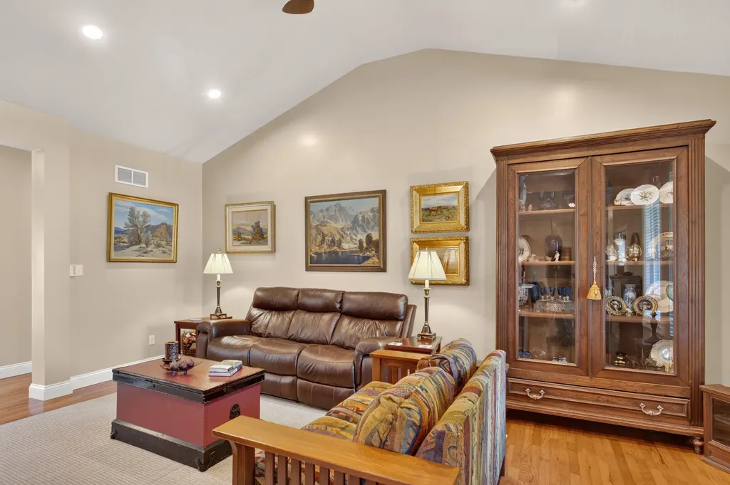 227 Rebecca Lane Stanford KY 40484