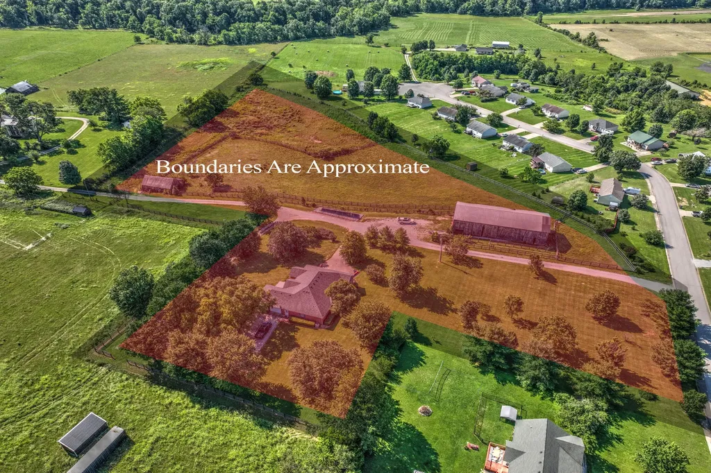 227 Rebecca Lane Stanford KY 40484