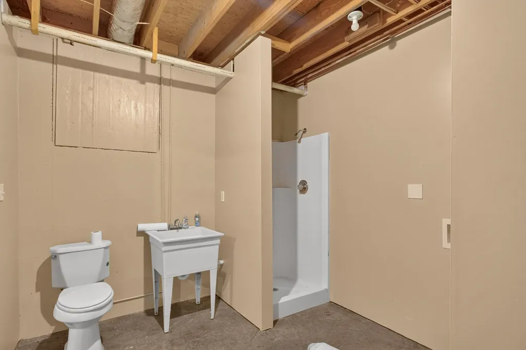 227 Rebecca Lane Stanford KY 40484