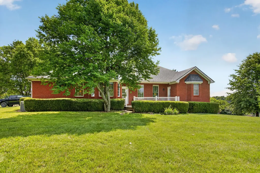 227 Rebecca Lane Stanford KY 40484