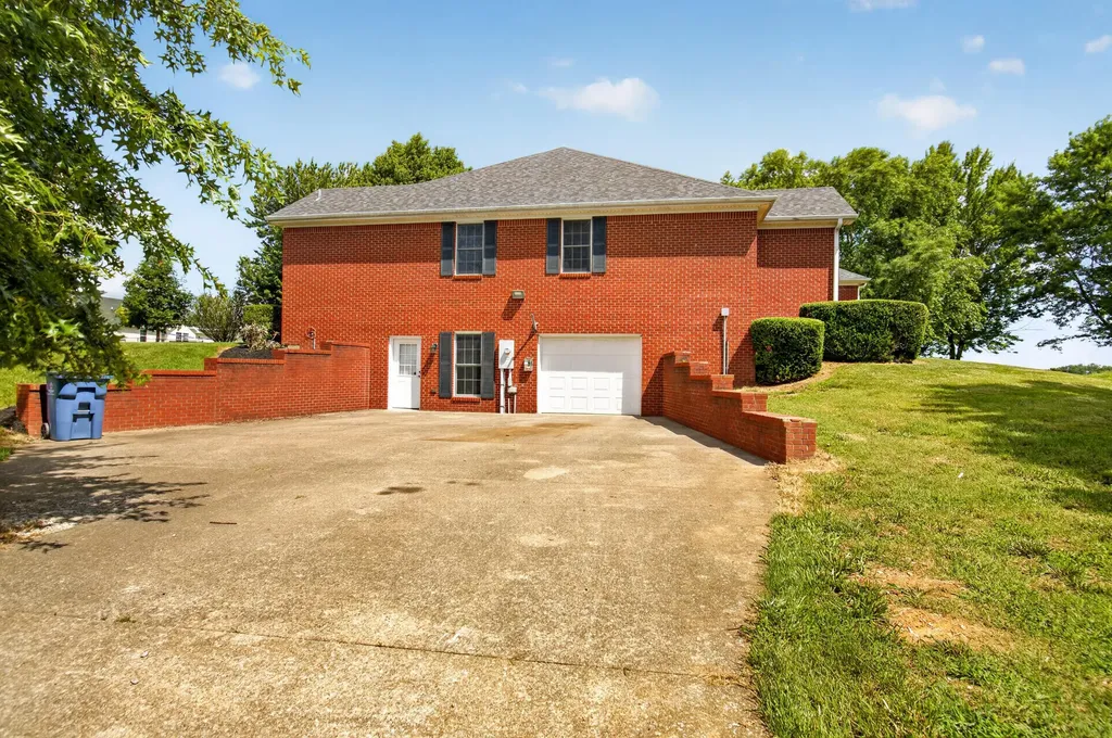 227 Rebecca Lane Stanford KY 40484