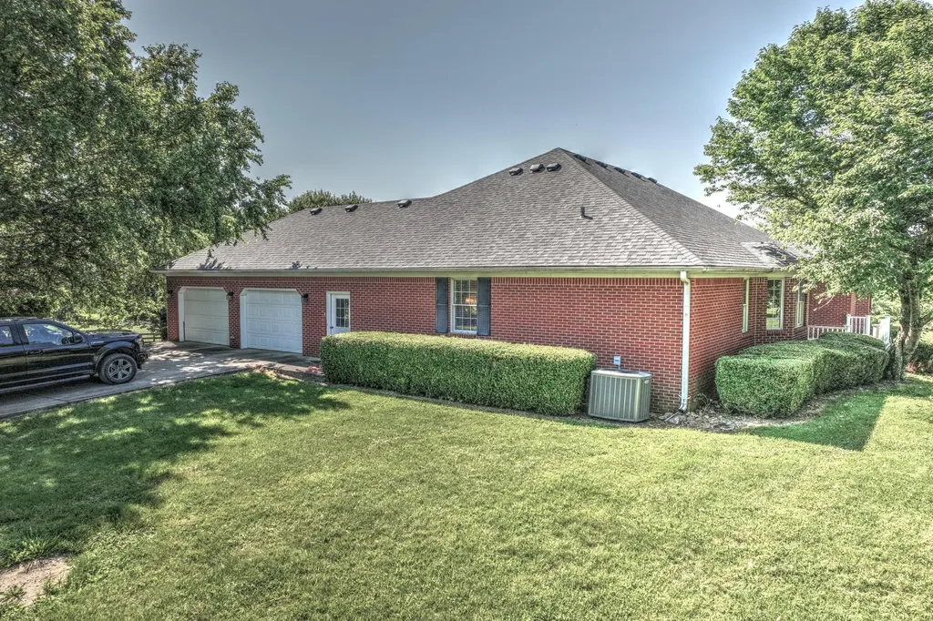 227 Rebecca Lane Stanford KY 40484