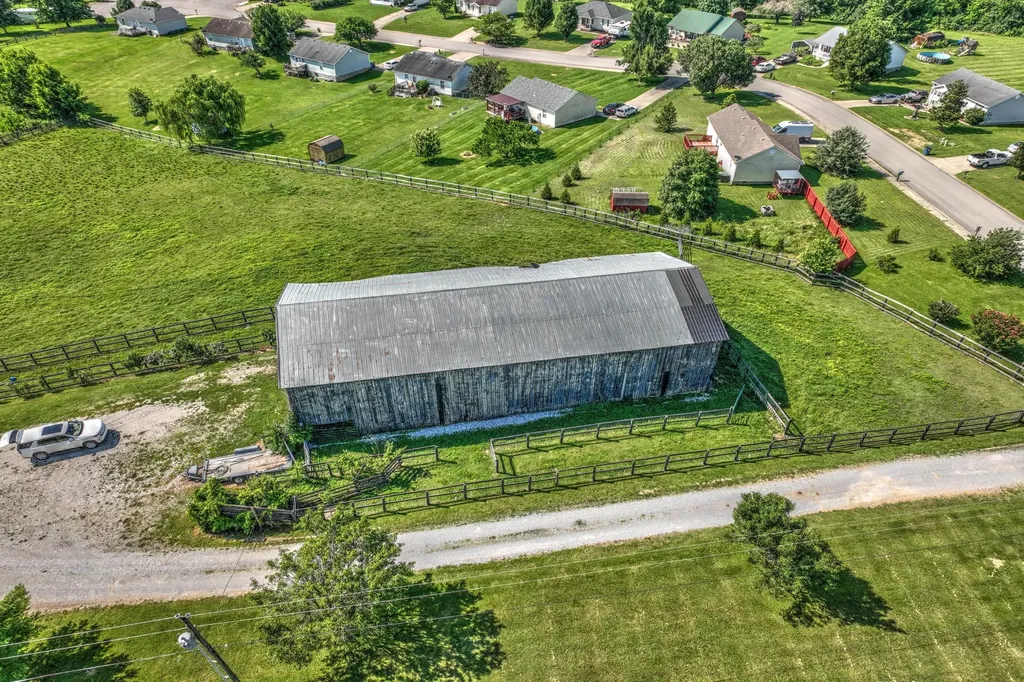 227 Rebecca Lane Stanford KY 40484