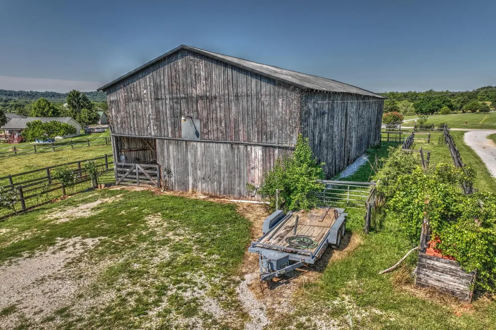 227 Rebecca Lane Stanford KY 40484