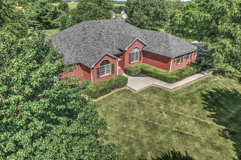 227 Rebecca Lane Stanford KY 40484