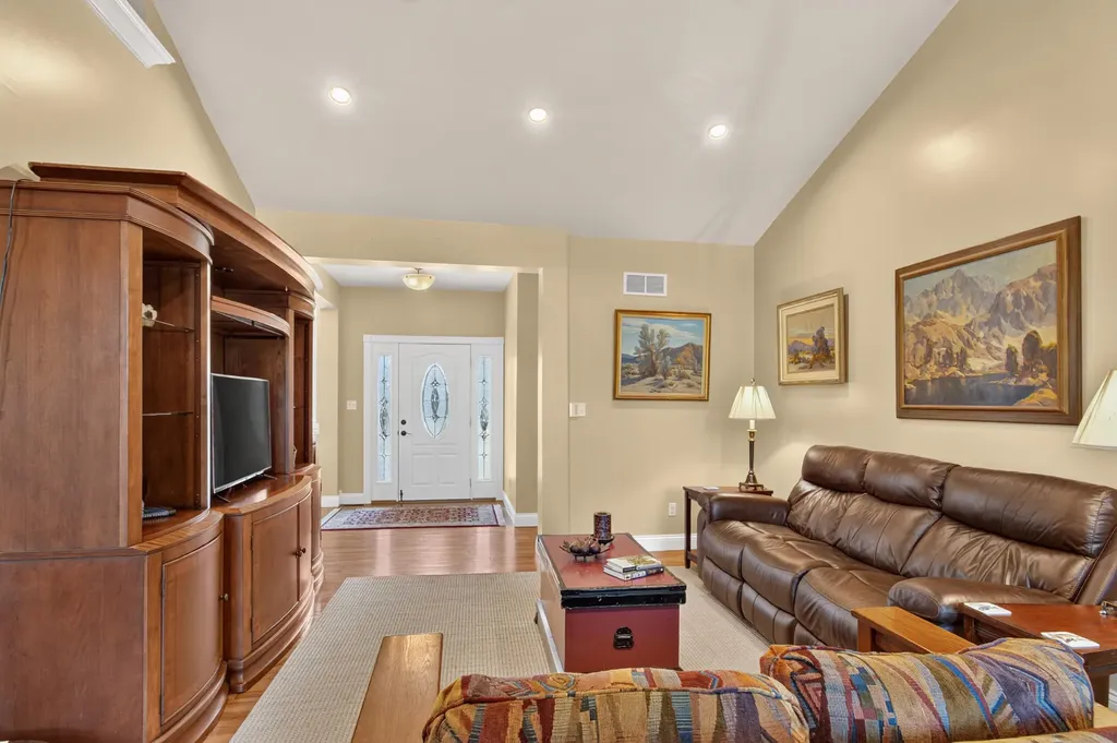 227 Rebecca Lane Stanford KY 40484