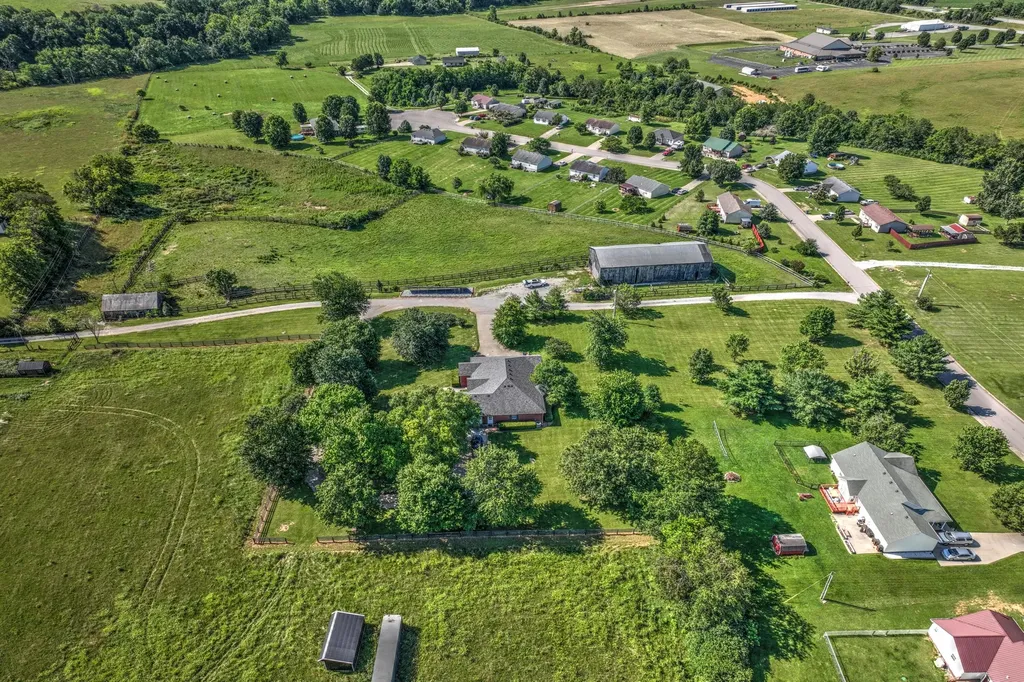 227 Rebecca Lane Stanford KY 40484