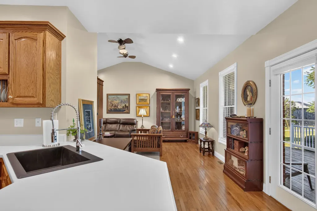 227 Rebecca Lane Stanford KY 40484