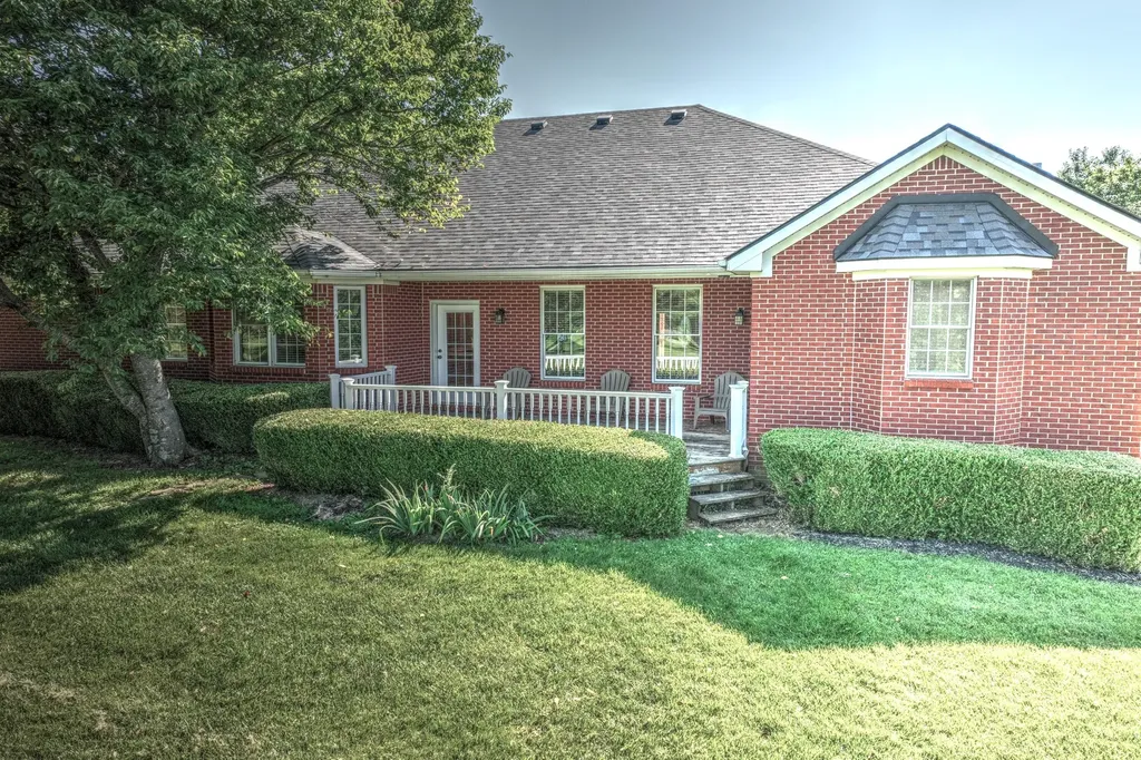 227 Rebecca Lane Stanford KY 40484