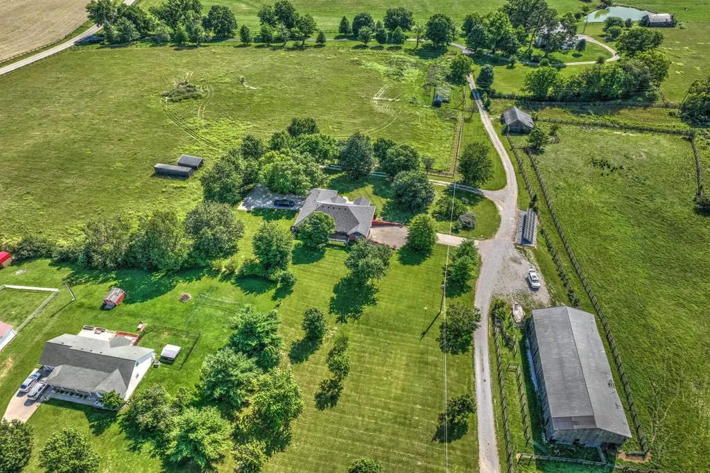 227 Rebecca Lane Stanford KY 40484