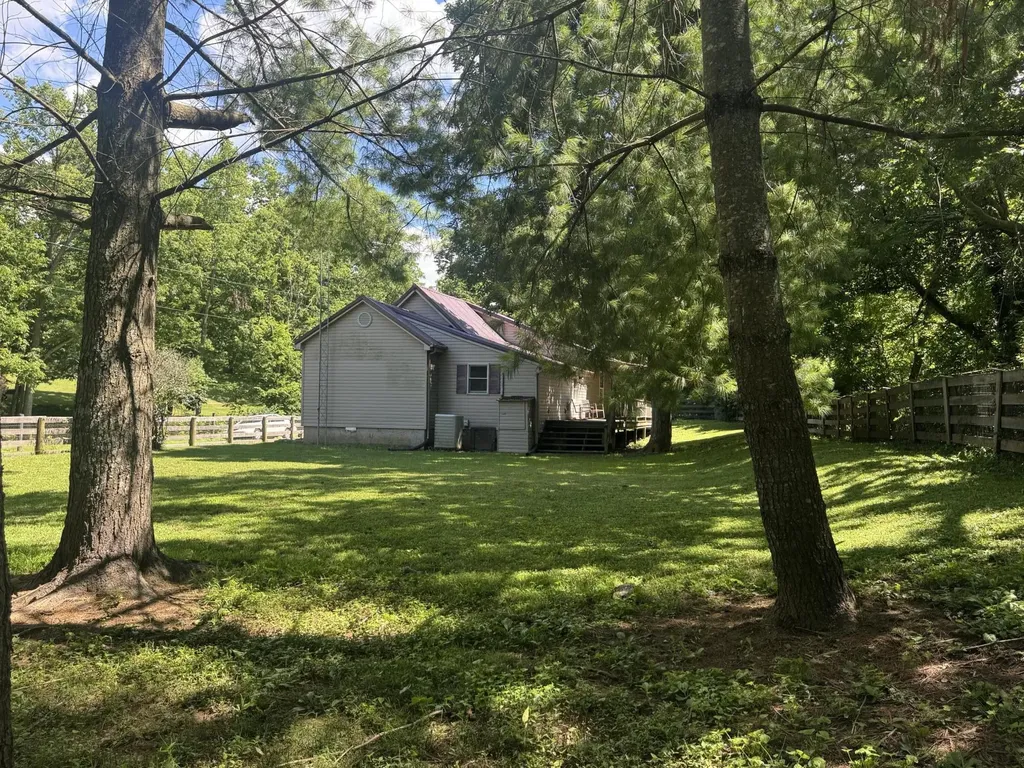 143 Salt River Road Danville KY 40422