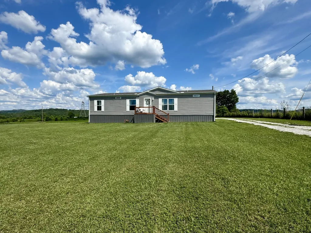 1747 Ky-10 Tollesboro KY 41189